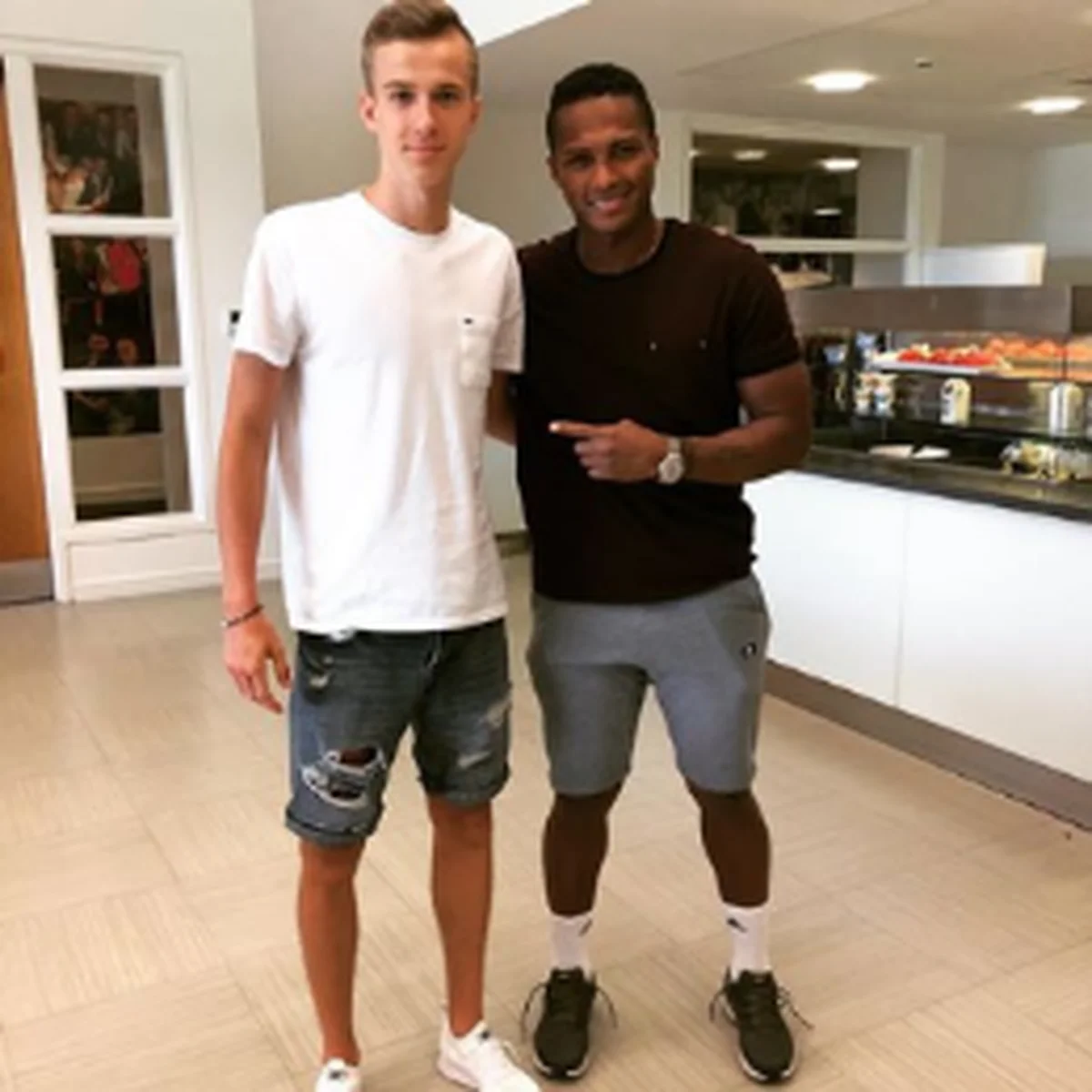 Official: Manchester City Target Confirms Transfer To Manchester United