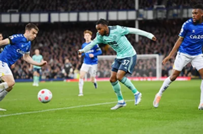  Three Super Eagles stars in action as Everton earn draw against Leicester City