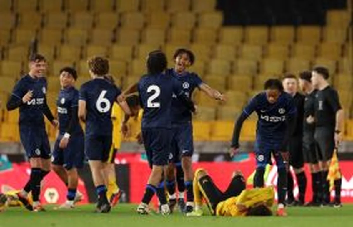Son of ex-Super Eagles LB, 3 other players of Nigerian descent win U17 PL Cup with ChelseaÂ 