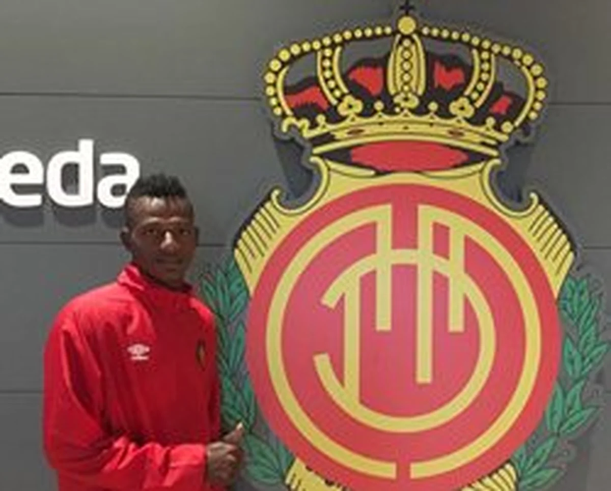 Done Deal: Liverpool Announce Signing Of Colombian Defender