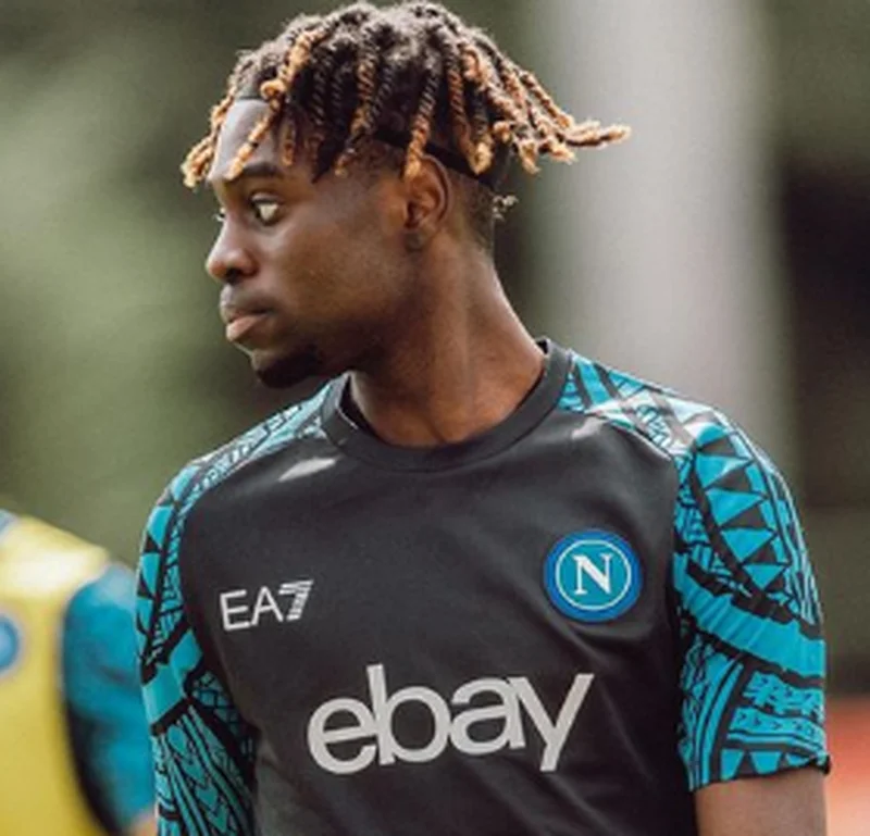 Bari on brink of deal for Napoli's left-footed Nigerian central defenderÂ 