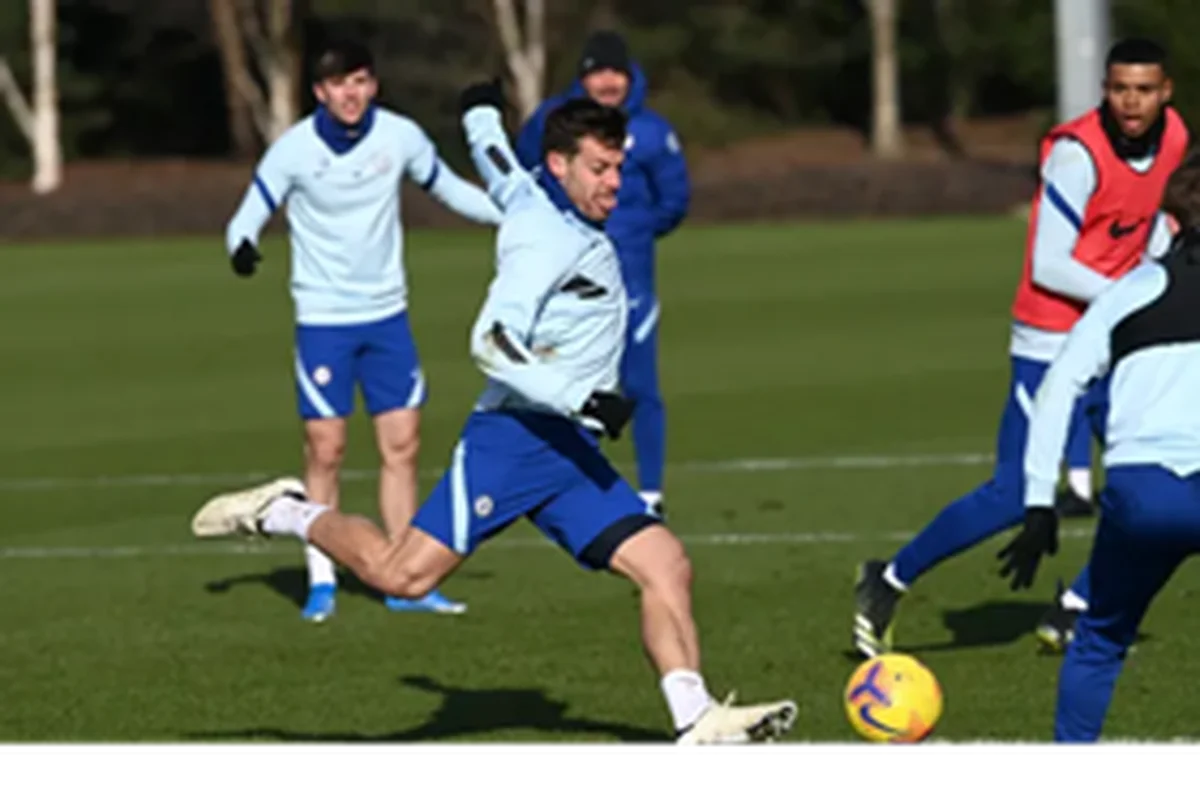 Pictured: Anjorin Trains With Chelsea First Team Ahead Of Premier League Clash Vs Newcastle United 