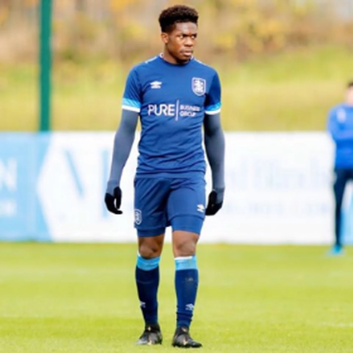 Official : Arsenal Announce Signing Of Nigerian-Born Midfielder Akinola