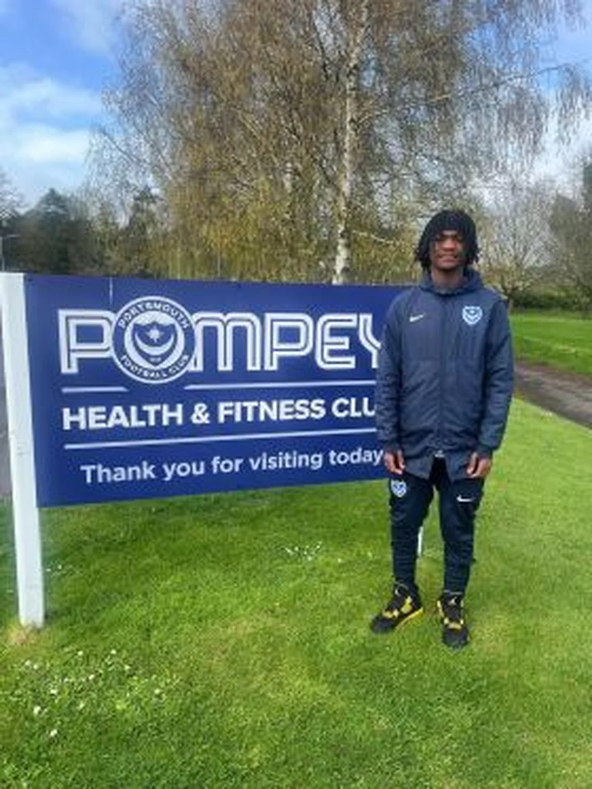 Newcastle beat Man Utd, Aston Villa, Wolves to sign Nigerian midfielder on schoolboy contractÂ 