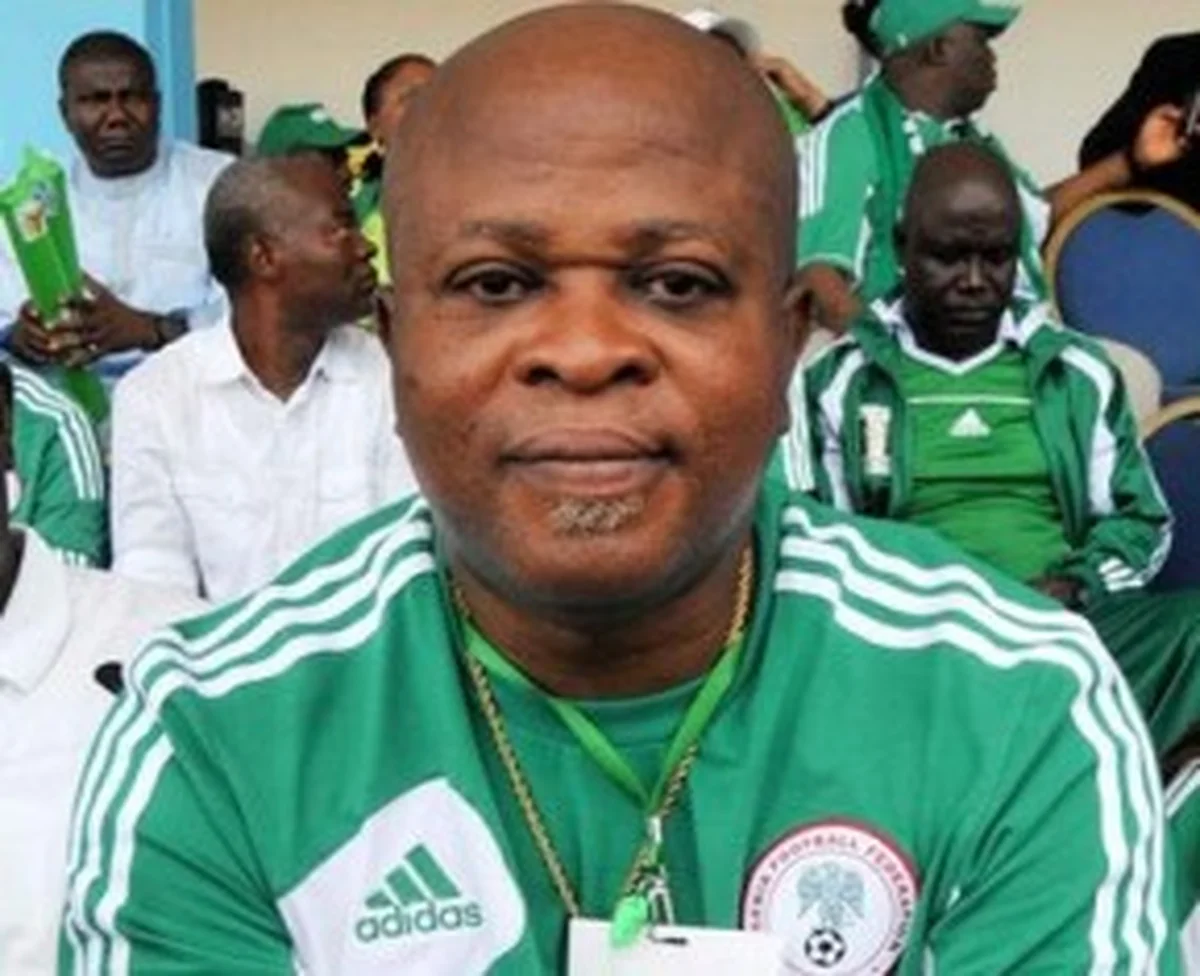Worthless NNL Chairman Emeka Inyama Beats Up Sports Journalist 