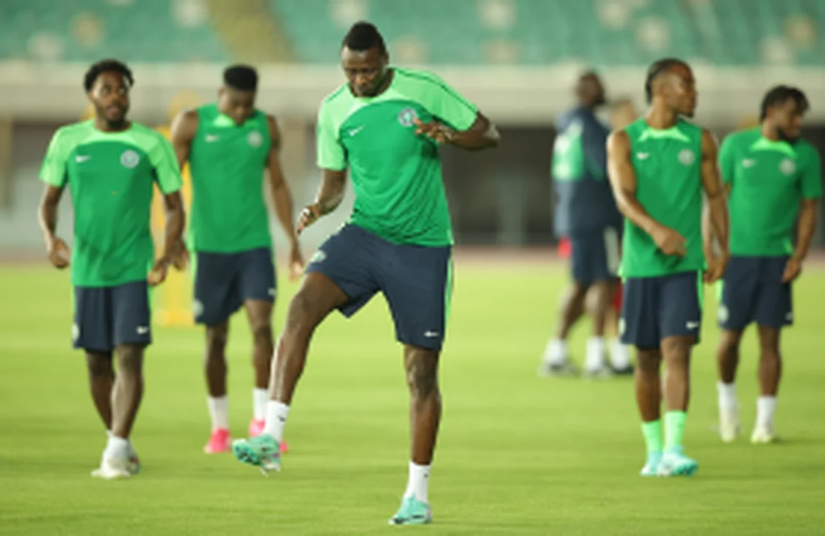 Super Eagles closed door session: Shooting drills; partial training for Onyemaechi; Bendel Insurance GK involvedÂ 