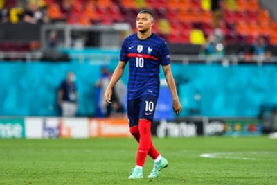 Video : 'His mother is Nigerian' - Argentina fans sing racist song about Mbappe