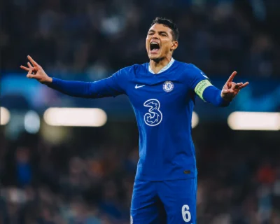 'Weird spot for Chelsea' -Â  Nigerian-born ex-Man City CB reacts to Thiago Silva's commentsÂ 