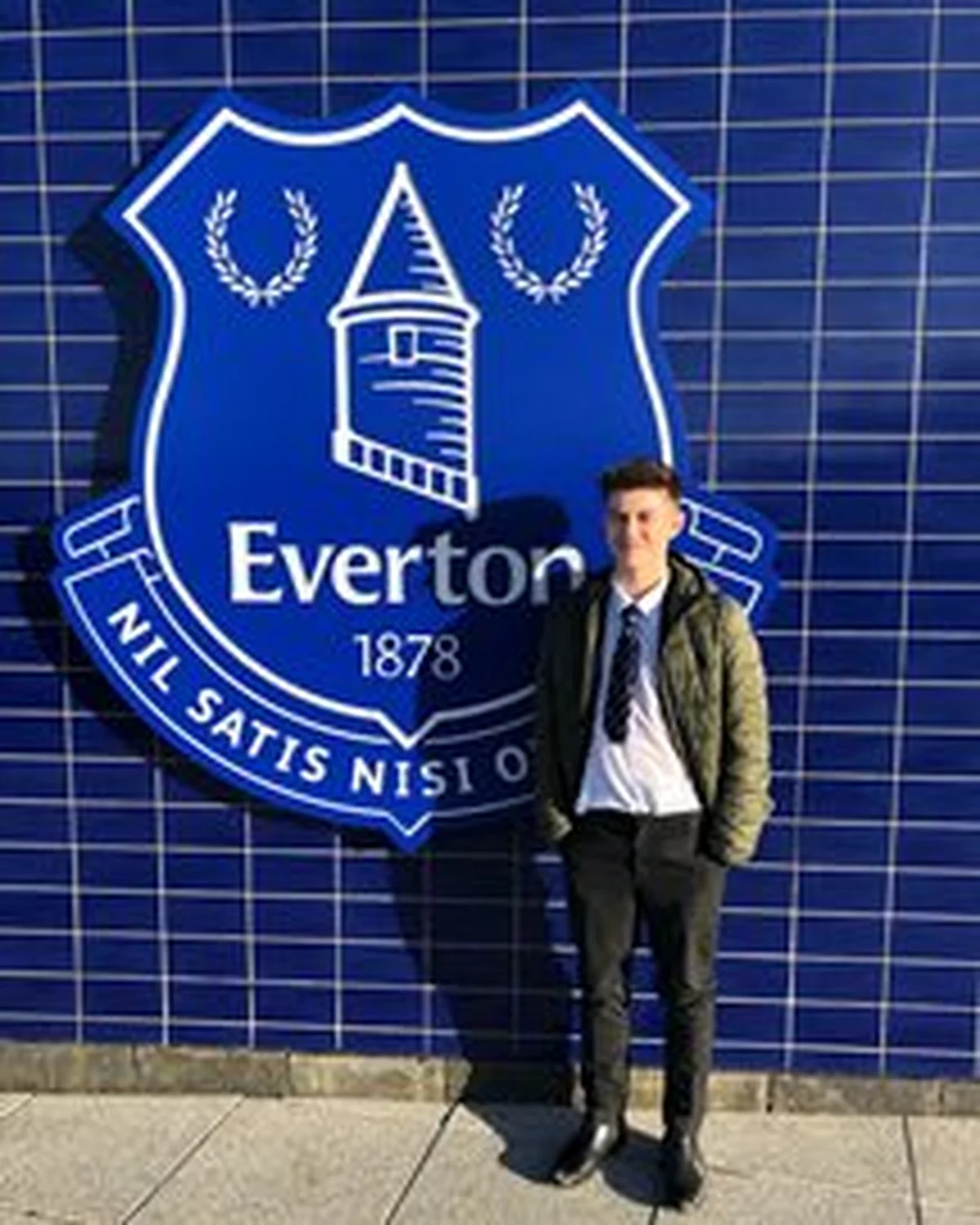 (Photo Confirmation) Everton Snap Up Manchester United Striker