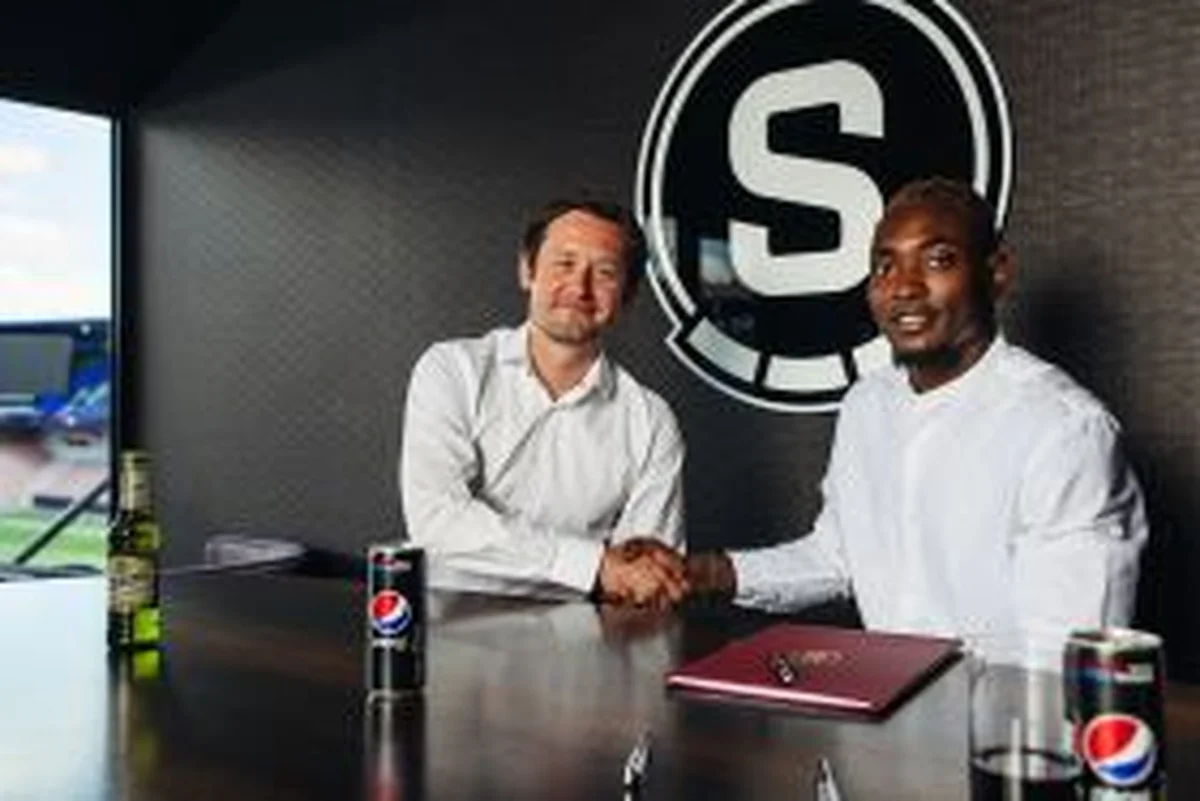 Arsenal iconÂ Rosicky hails Sparta Prague's brand new signing Olatunji