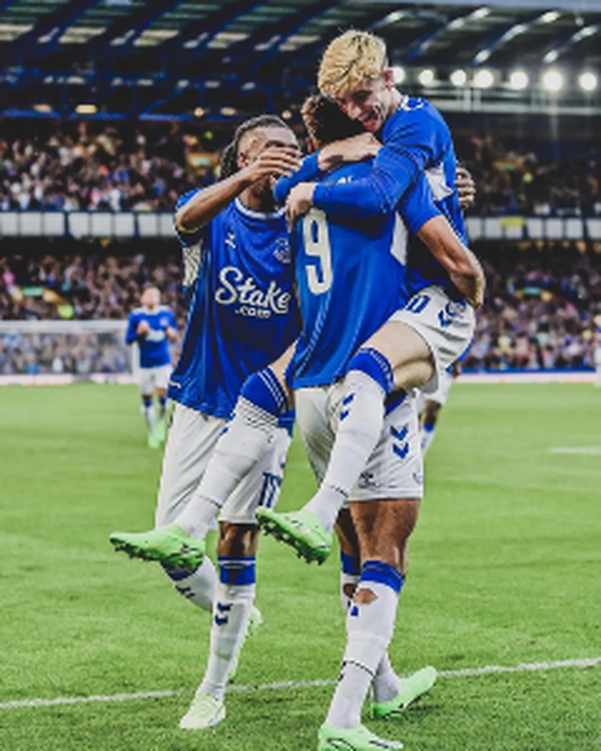 'Surprised he's gone to Newcastle' - Onuoha discusses Gordon's imminent, acrimonious exit from EvertonÂ 