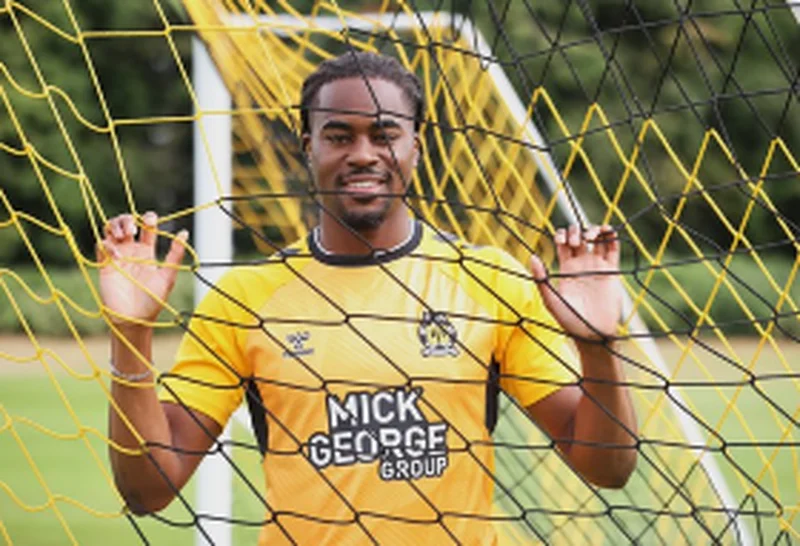 Official: Arsenal youth productÂ Okenabirhie offered new contract by Cambridge UnitedÂ 
