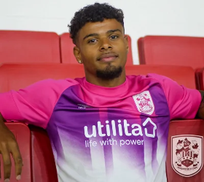 Official : Chelsea loan out Super Eagles-eligible midfielder to Championship club
