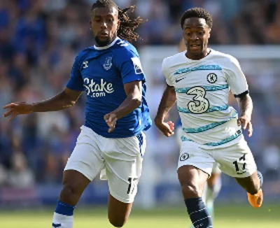 Everton star Iwobi makes surprise choice as he reveals his favourite positionÂ 