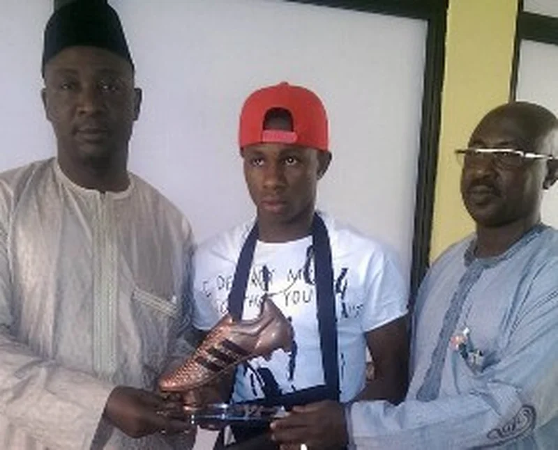 Samuel Chukwueze Presented With Fifa Under-17 World Cup Bronze Boot
