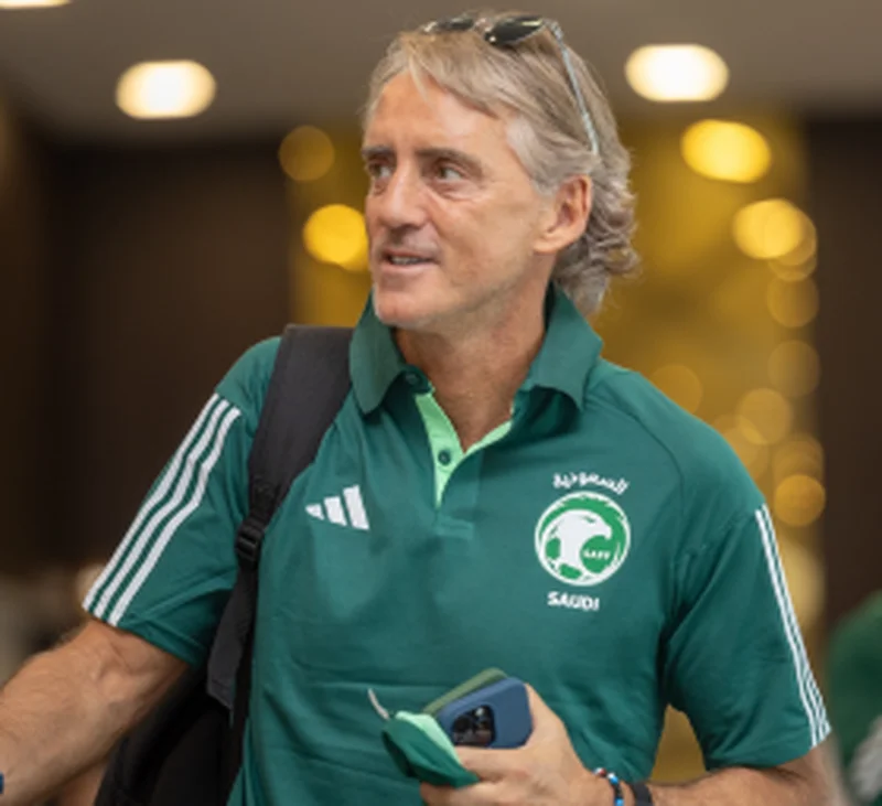 Video: Saudi Arabia coach Roberto Mancini rolls back the years with silky skills ahead of Nigeria friendlyÂ 