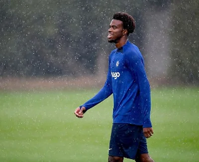 Super Eagles-eligible midfielder back in Chelsea training after illnessÂ 