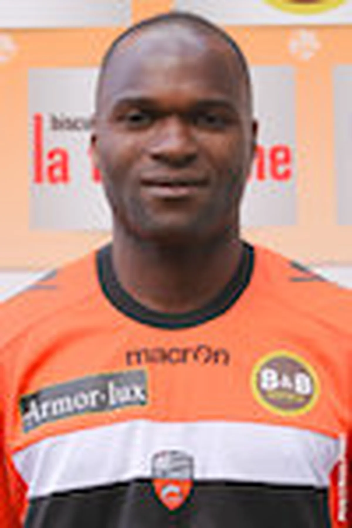 Goal - Rush Continues For Innocent Emeghara 