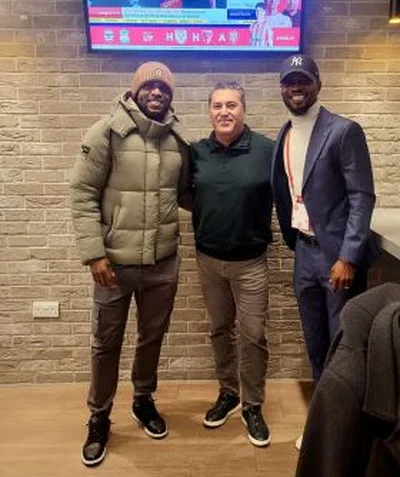 Photo : Nigeria coach Peseiro watches Brentford beat Liverpool, meets recuperating OnyekaÂ 