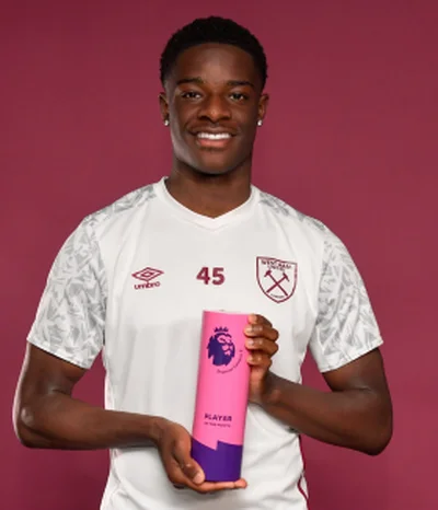 Man Utd academy product Odubeko training at VVV Venlo after West Ham exitÂ 