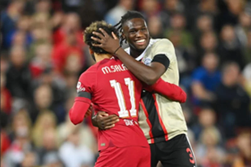 'Liverpool, AZ put him under pressure'- Ajax insider insists CB Bassey still learning the ropes