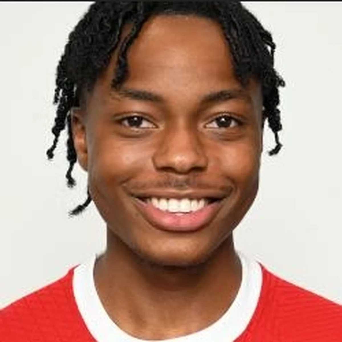  Official: Liverpool confirm box-to-box midfielder has signed new deal and eligible for Nigeria