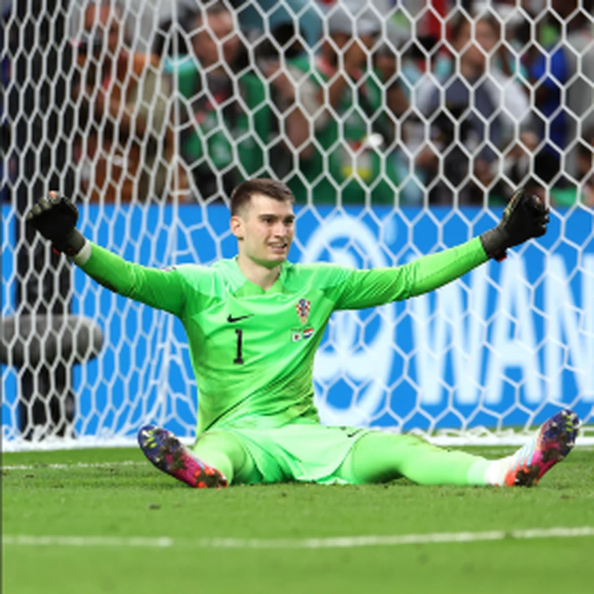  'He's the hero of his nation' -Â  Three-time World Cupper Okocha lauds Croatia goalkeeperÂ 