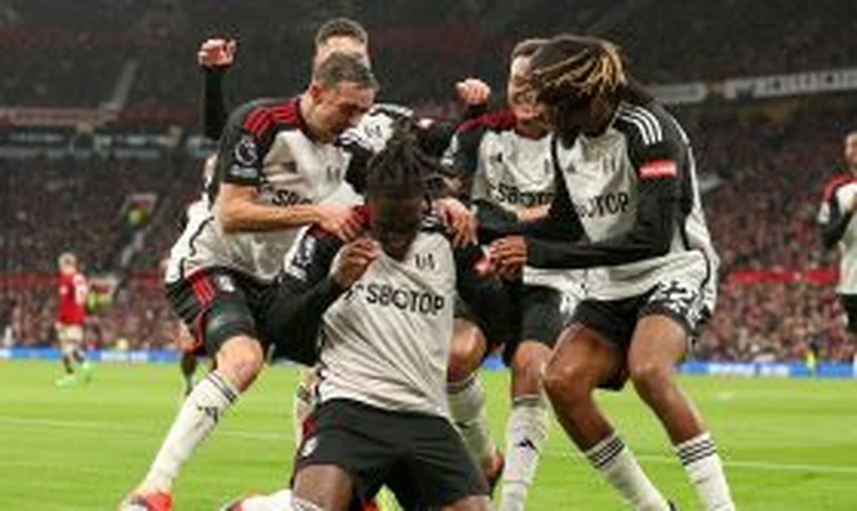  Former Tottenham striker Bent points finger at three Manchester United players for Iwobi and Bassey goals