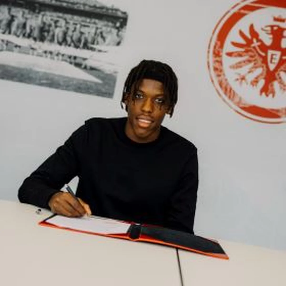 Winger eligible for Super Eagles, La Roja,Â Nzalang Nacional signs new deal withÂ Eintracht Frankfurt
