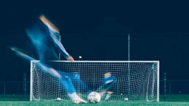 Game on or game plan? Unraveling the pros and cons of live and pre-match bettingÂ 