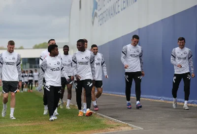 Teenage Nigerian centre-back involved in Brighton's penultimate training session pre-Man Utd