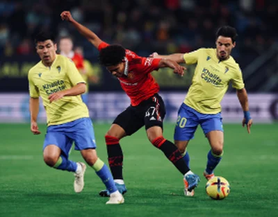 Shoretire handed game time by Ten Hag as Man UtdÂ lose 4-2 to Cadiz,Â Oyedele benchedÂ 