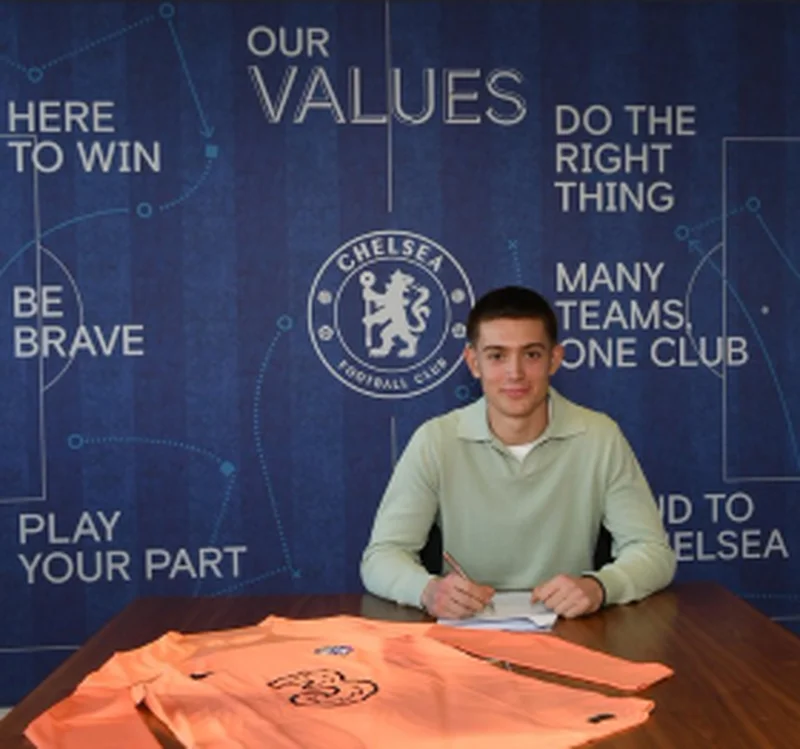 Â Promising shot-stopper signs new contract with ChelseaÂ 