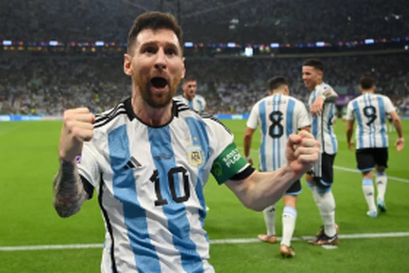  Nigerian fans react as Messi equals legendary Maradona'sÂ World Cup record  for Argentina