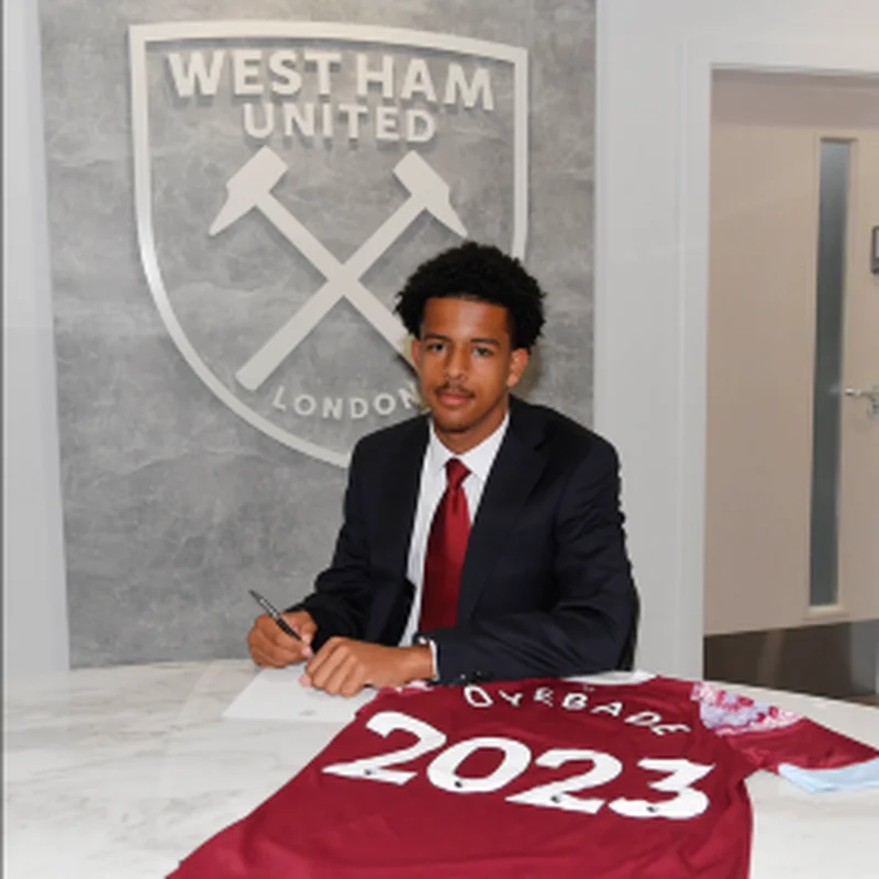 Flying fullback and versatile CB of Nigerian descentÂ sign scholarship deals with West Ham