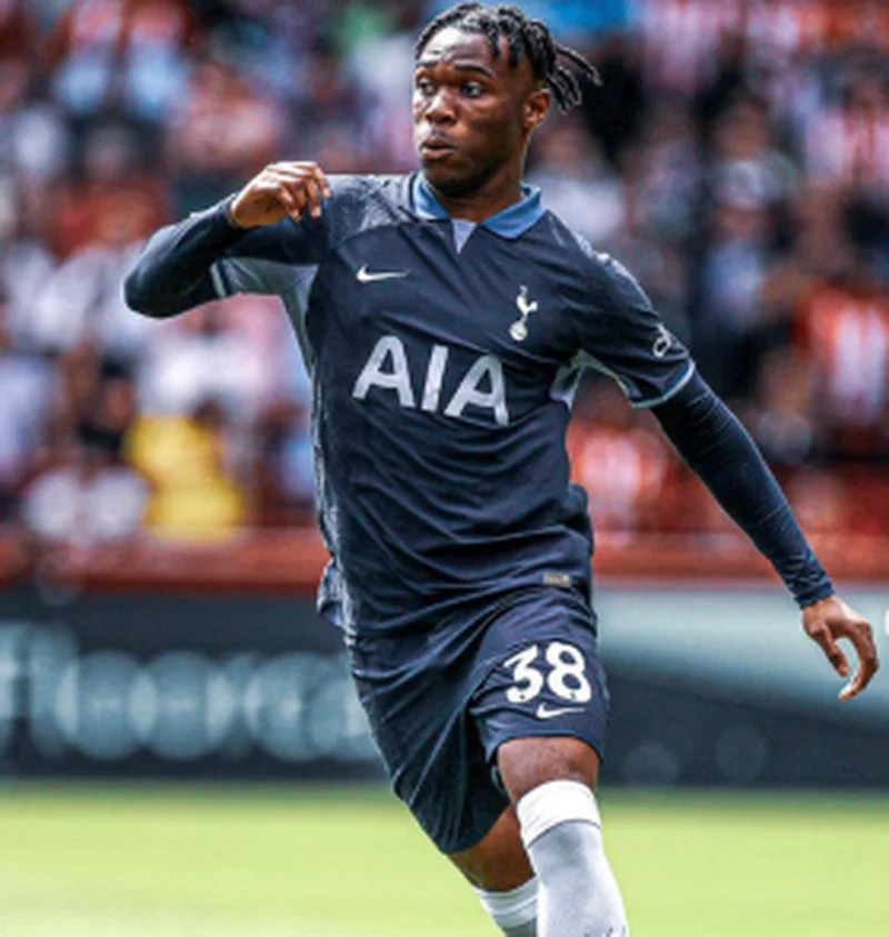 'It was a fabulous debut' - Tottenham Hotspur legend Clive Allen sings the praises of Udogie