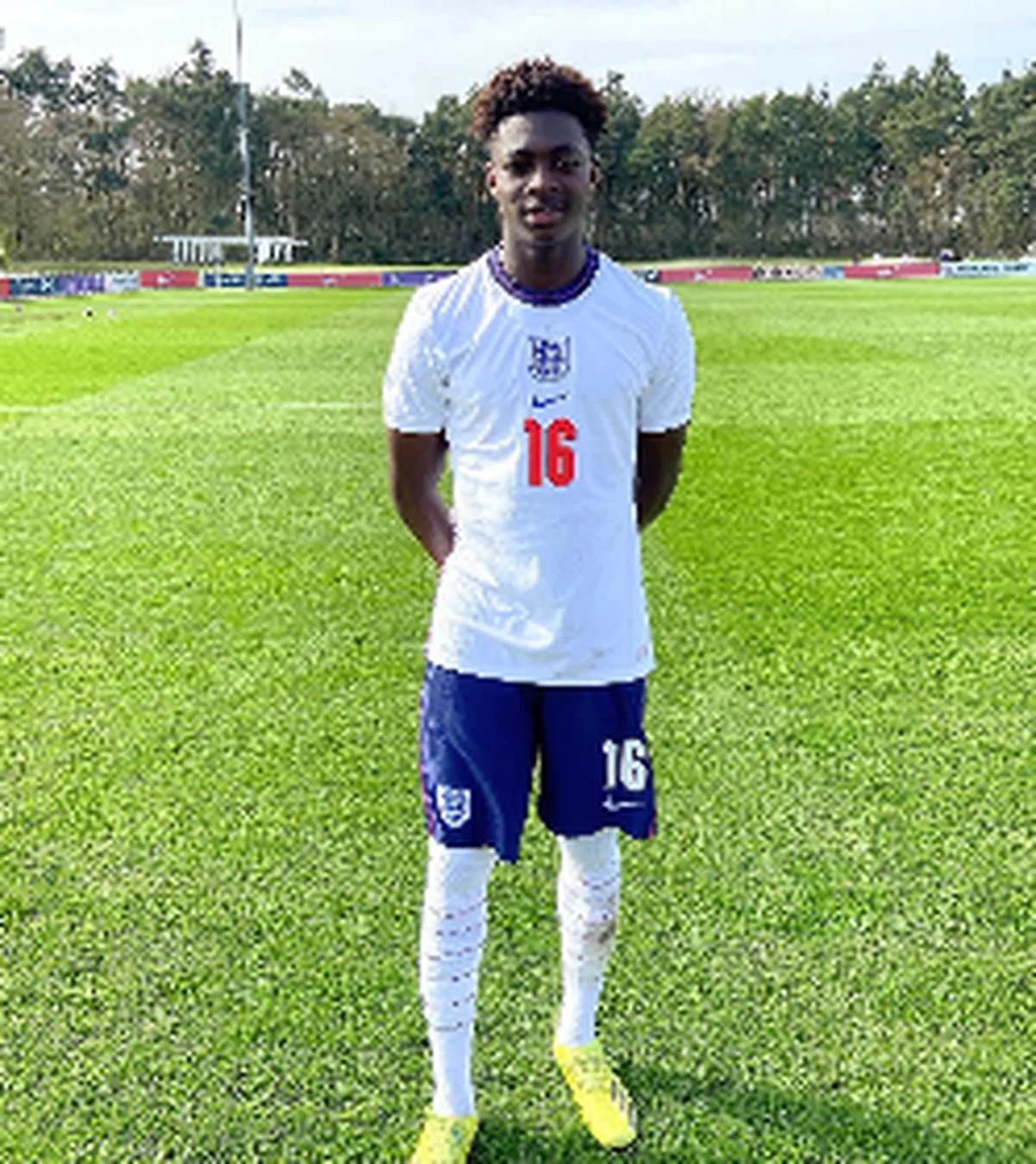 England make move to beat Nigeria to talented Fulham winger likened to Demarai Gray