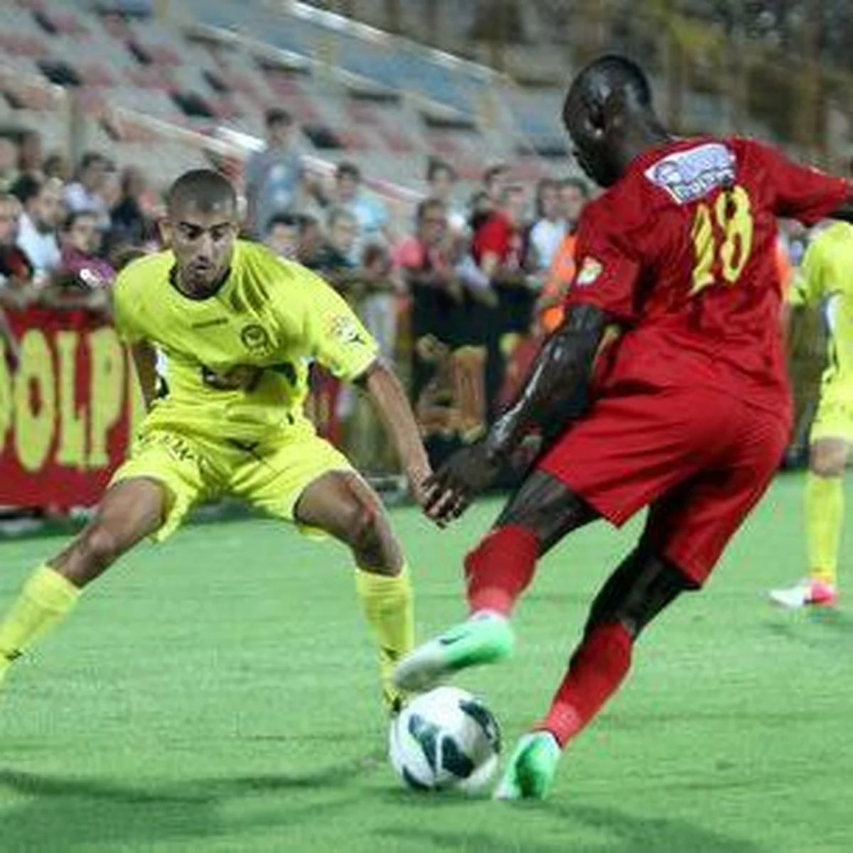 Juwon Oshaniwa Will Not Start Against Hapoel Acre