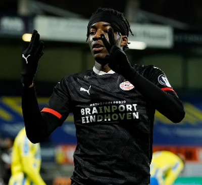 Snapped : Tottenham product Madueke named in PSV'sÂ traveling squad to face ArsenalÂ 