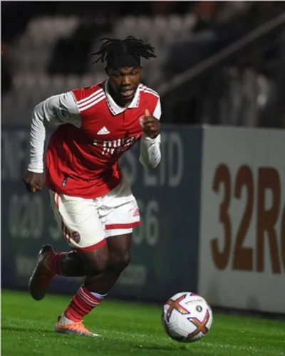 Arteta promotes three attack-minded teenagers of Nigerian descent to Arsenal first team trainingÂ 