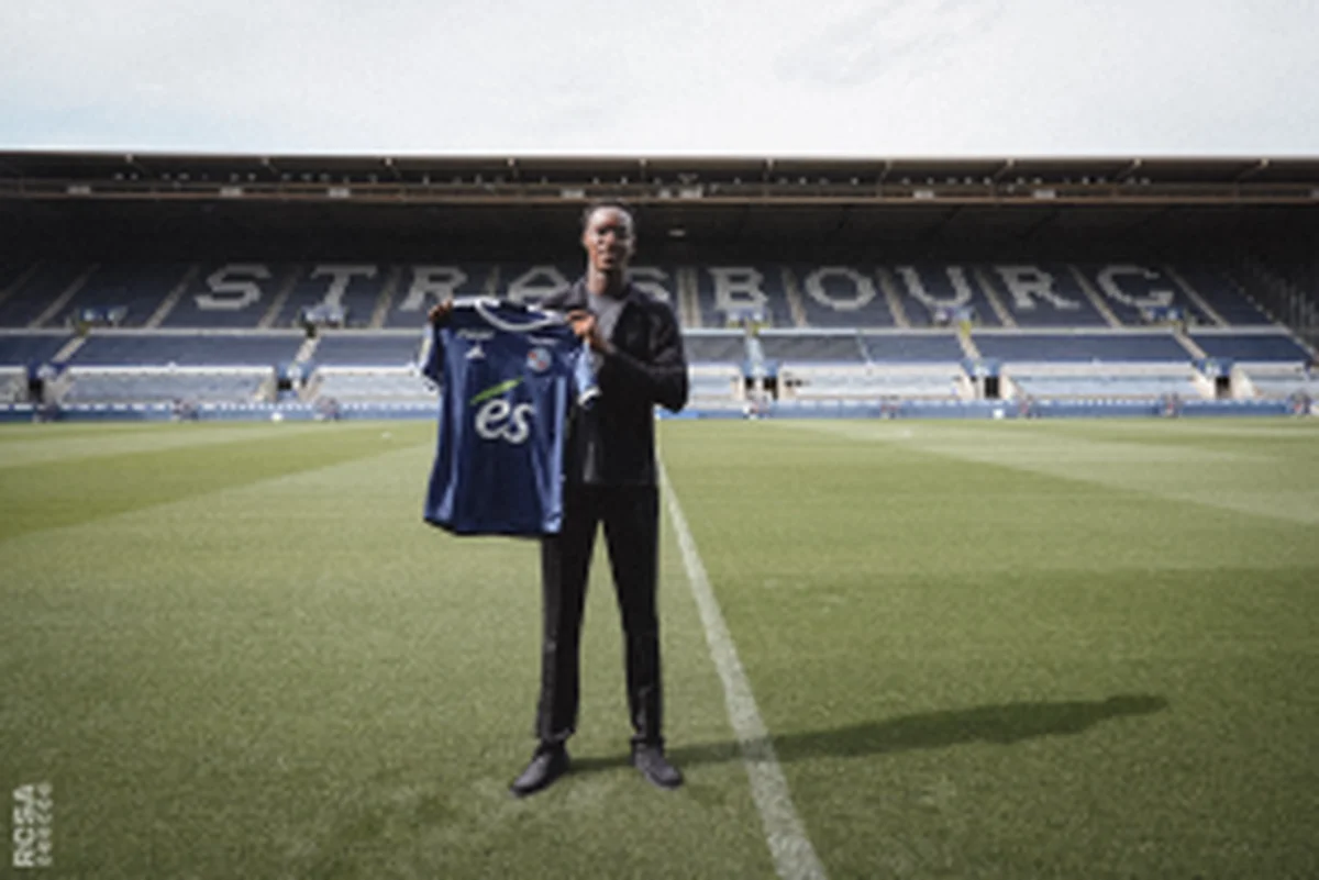 Confirmed: Chelsea-owned Strasbourg sign Super Eagles-eligible strikerÂ 