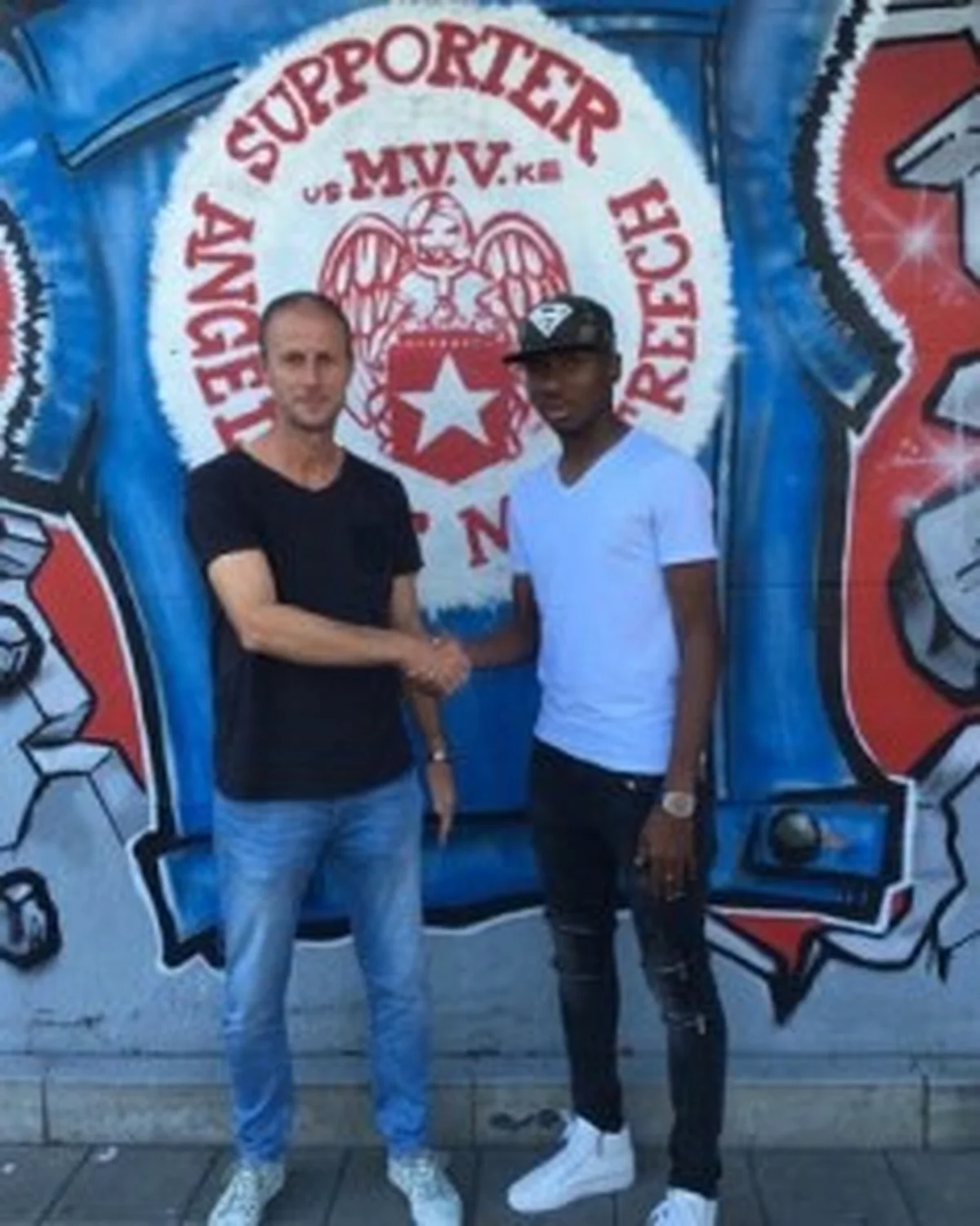 Arsenal Head Of Academy Recommended Nwakali To MVV; Midfielder Finally Arrives Limburg