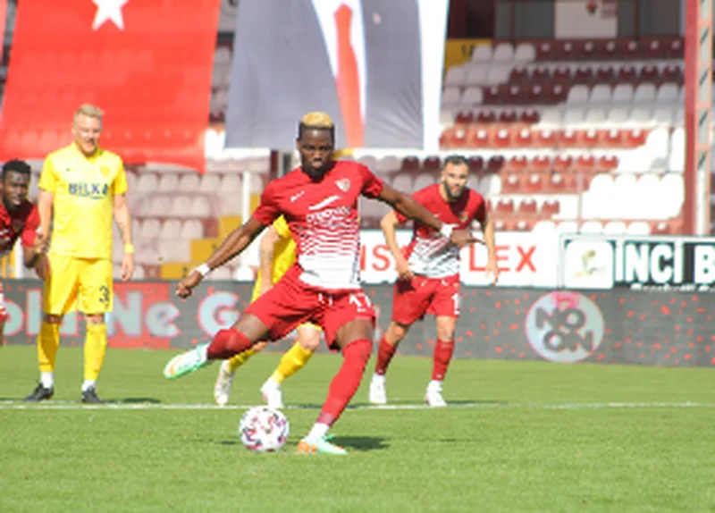  Almeria's Sadiq, Hatayspor's David directly participate in two goals to help clubs register 4-1 wins