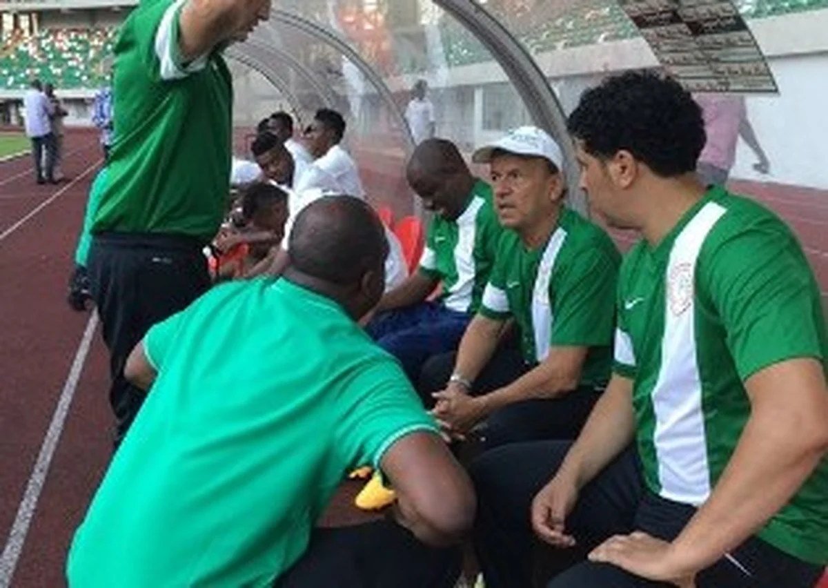 Gernot Rohr Clarifies : I Never Dismissed Super Eagles Assistant Coach Amapakabo 