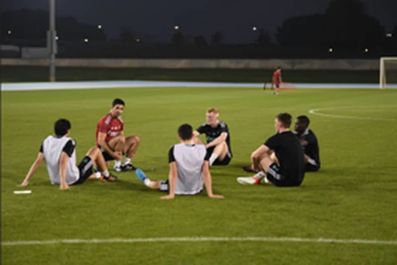 Arteta pictured talking to 19yo Nigeria-eligible CB during Arsenal training session in Dubai 