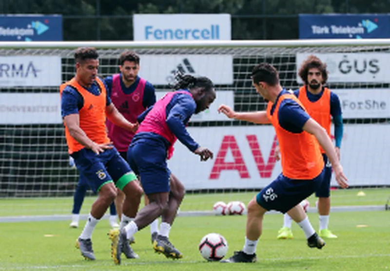 Chelsea Loanee Victor Moses Gives An Update On His Recovery Ahead Of Istanbul Derby  