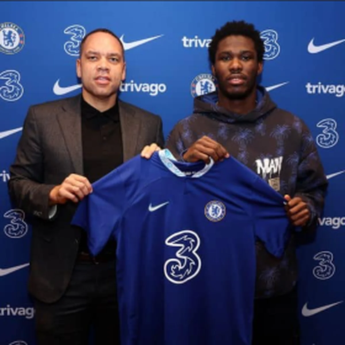 Confirmed: Chelsea loan out African striker to Premier League rivalsÂ 