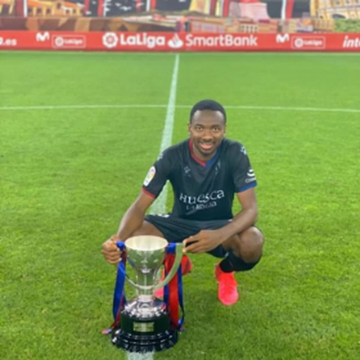 Former Arsenal Midfielder Celebrates Winning La Liga 2 Title On His Full Huesca Debut