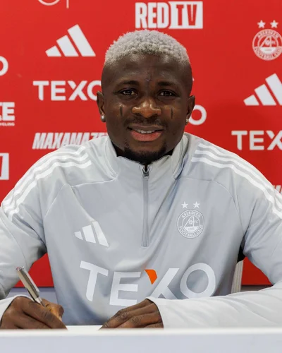 'Very good today' - Robinson lauds Aberdeen's game-winner Aremu after 51st-second goal