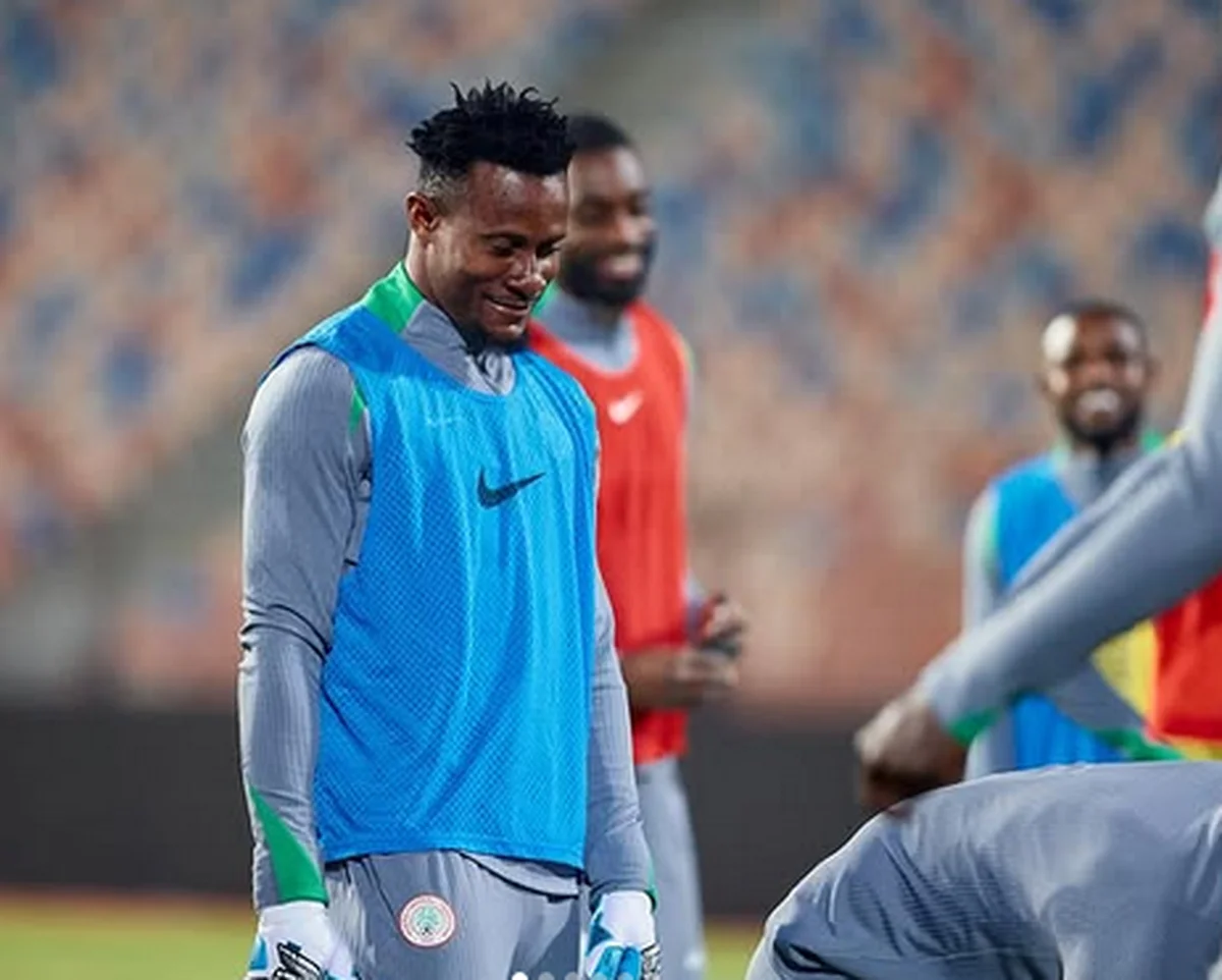 Super Eagles goalkeeper shares Afcon bonuses, donates N0.5m to NPFL shot-stoppers